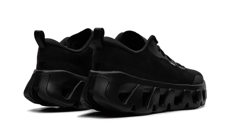 On Running K-Tech 1 “Kith – Black” (3MG10771043)