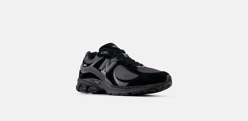 New Balance 2002R “Black Magnet” (M2002RBL)