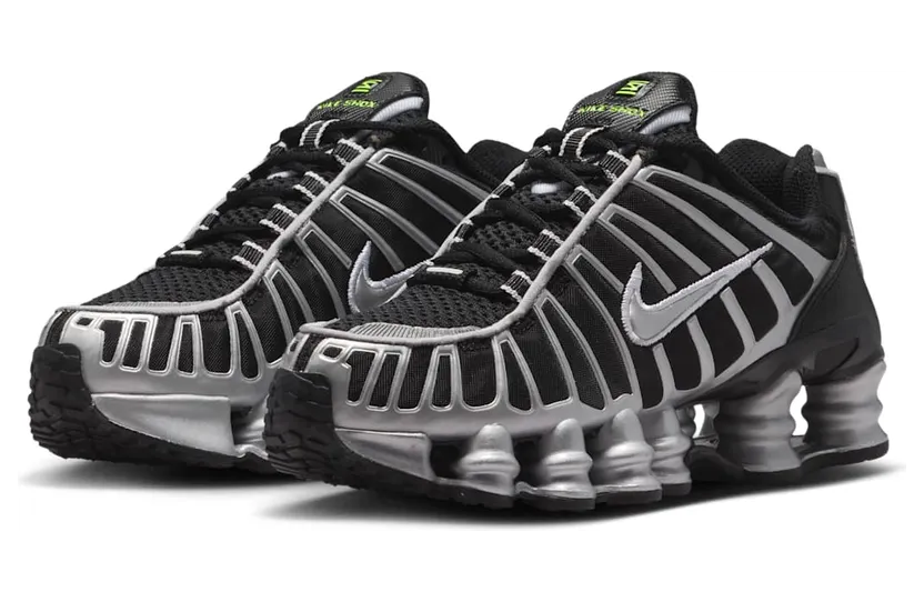 nike-shox IQ0314-010