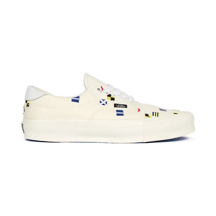 vans-style VN0A4UVGAR9