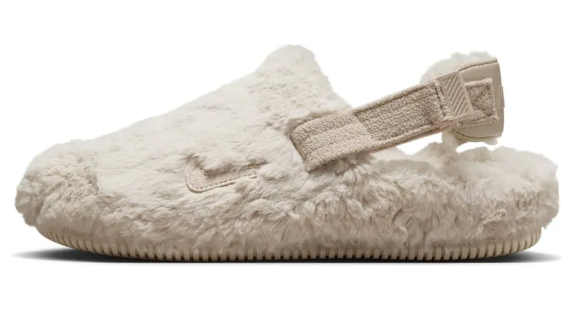 Nike Calm Mule SE “Sanddrift Fur” (FZ3118-100)