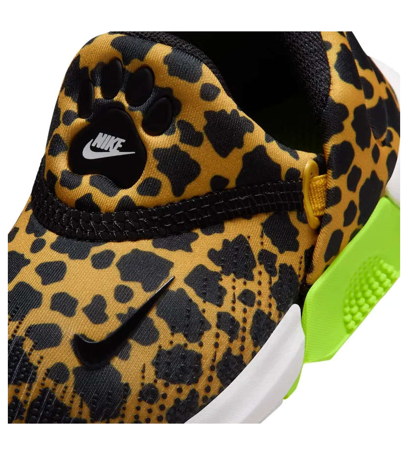 nike-swoosh-go IV5719-700