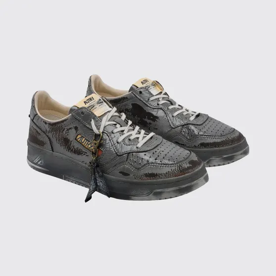 Autry Medalist Low Super Vintage Patent Leather Sneakers with Worn Effect Grey (AVLMTW02)