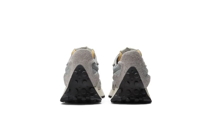 New Balance 327 Grey Matter Magnet (U327WCA)