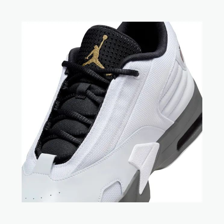 air-jordan-max-aura FQ8298-101
