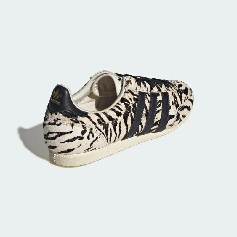 Adidas JAPAN Off White / Core Black / Core Black (KI6544)