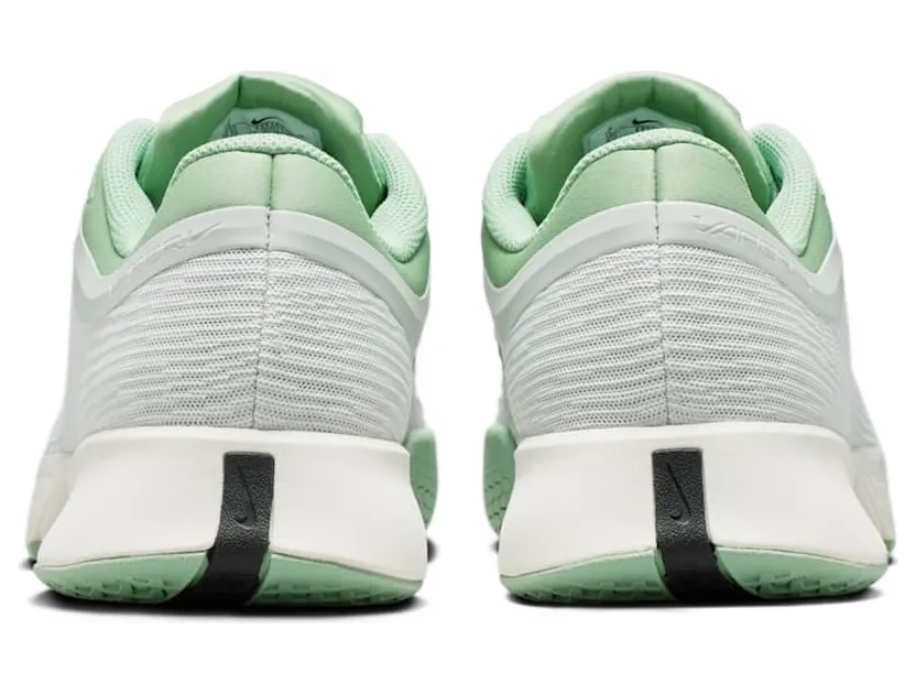 nikecourt FZ2161-003