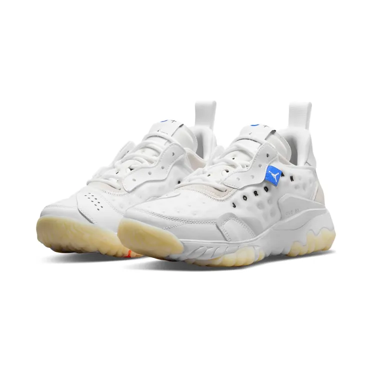 air-jordan-delta CV8121-102