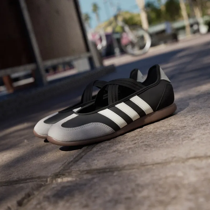 Adidas BARREDA MARY JANE Shoes Core Black / Core White / Gum (HQ7401)