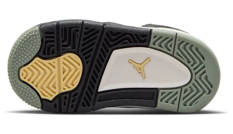 air-jordan-4 FB9930-200