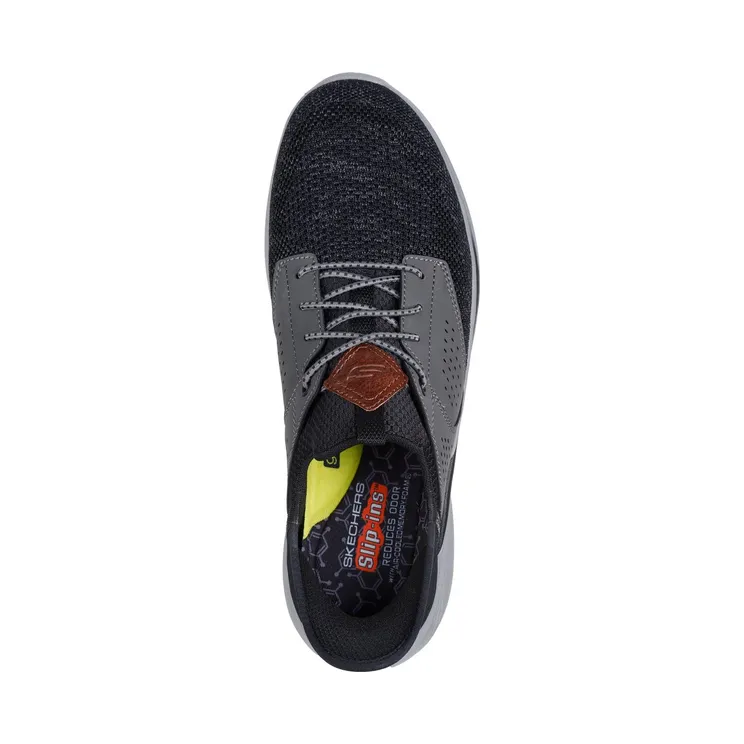 skechers-relaxed-fit 210889_BKGY