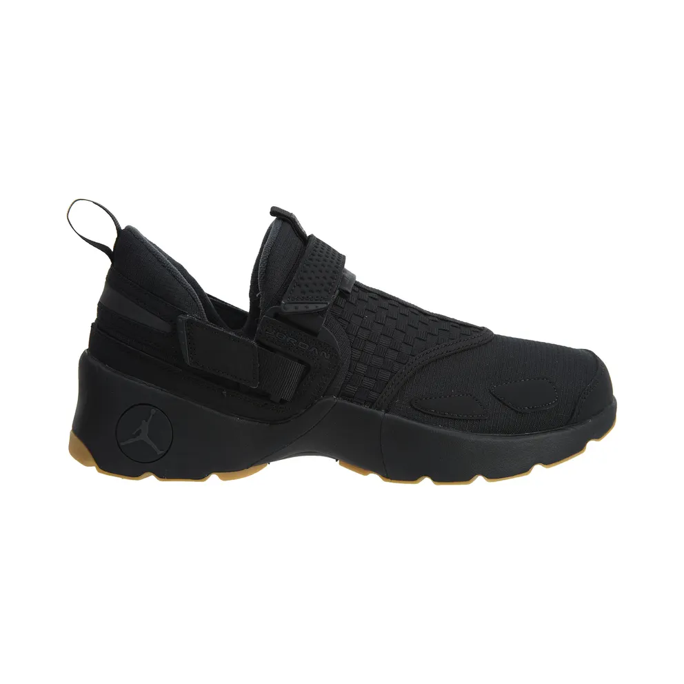 Jordan Trunner Lx Black/Anthracite-Gum Yellow (897992-021)
