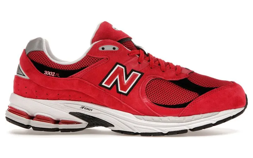 New Balance 2002R Team Red (M2002RDR)