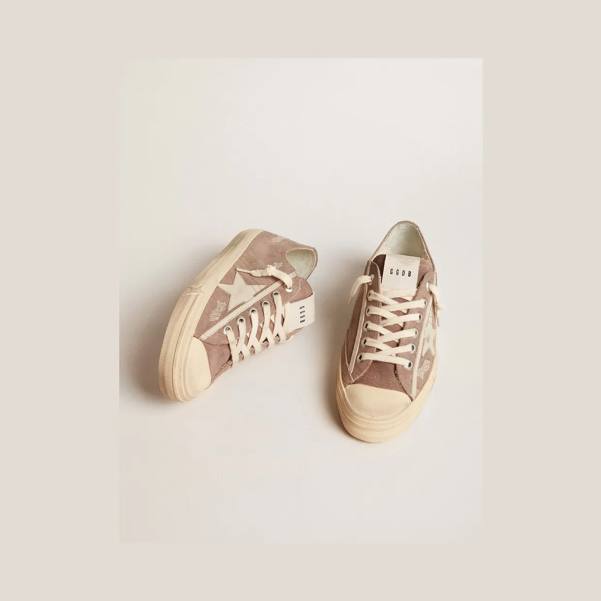 Golden Goose V-Star In Dove-Gray Suede With Light Gray Leather Star (GWF00129.F005902.55597) (2)
