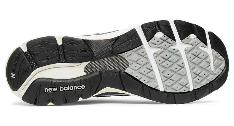 new-balance-sneaker M920GWK