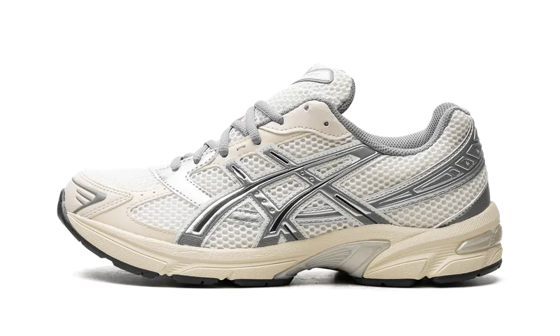 Asics GEL-1130 “Cream Clay Grey”: tonal dressing op z’n best