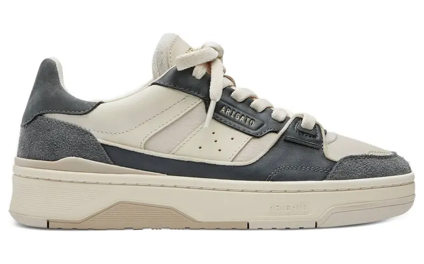 Axel Arigato Clay Sneakers mit Kontrasteinsätzen – Nude (F3529001)