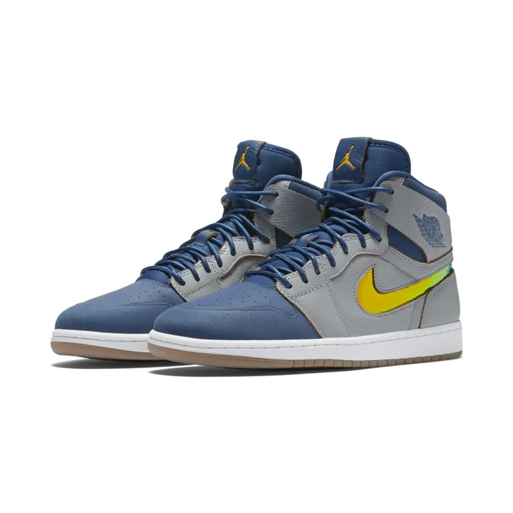 Jordan 1 Retro High Nouveau Dunk From Above