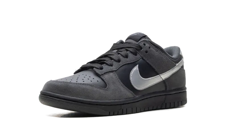 Nike Dunk Low “Anthracite / Metallic Silver” (II7636-001)