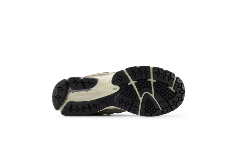 New Balance 2002R “Arid Stone Linen” (U2002RRD)