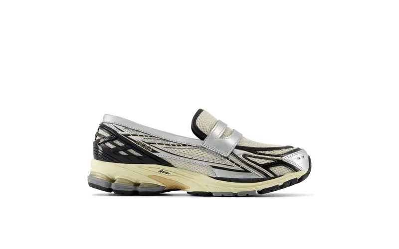 New Balance 1906L “Silver Metallic Cream” (U1906LOB)