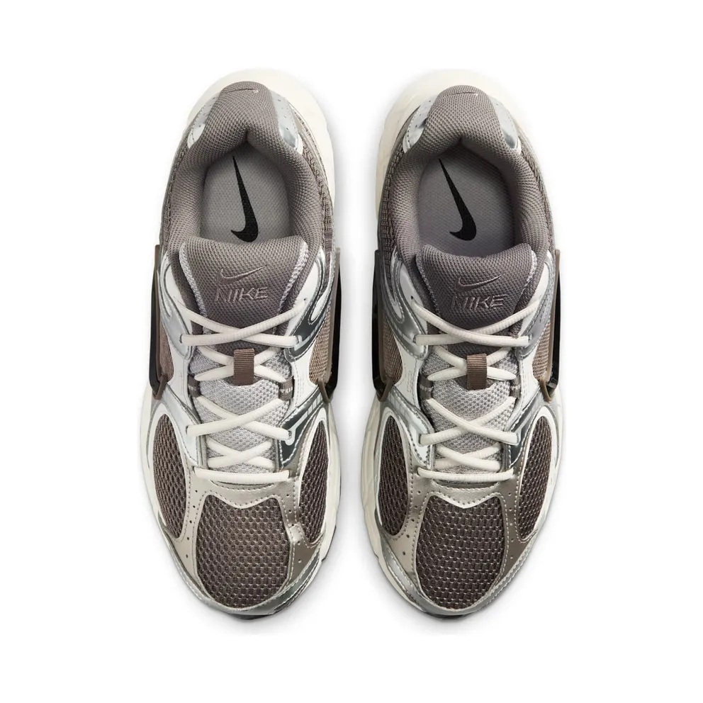 Nike V5 RNR “Cave Stone / Black” (HJ5228-200)