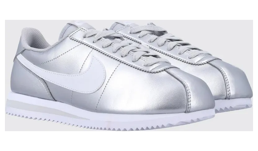 Nike Cortez Laminated Leather Trainers with Swoosh Logo and Round Toe Silver (IR0042001)