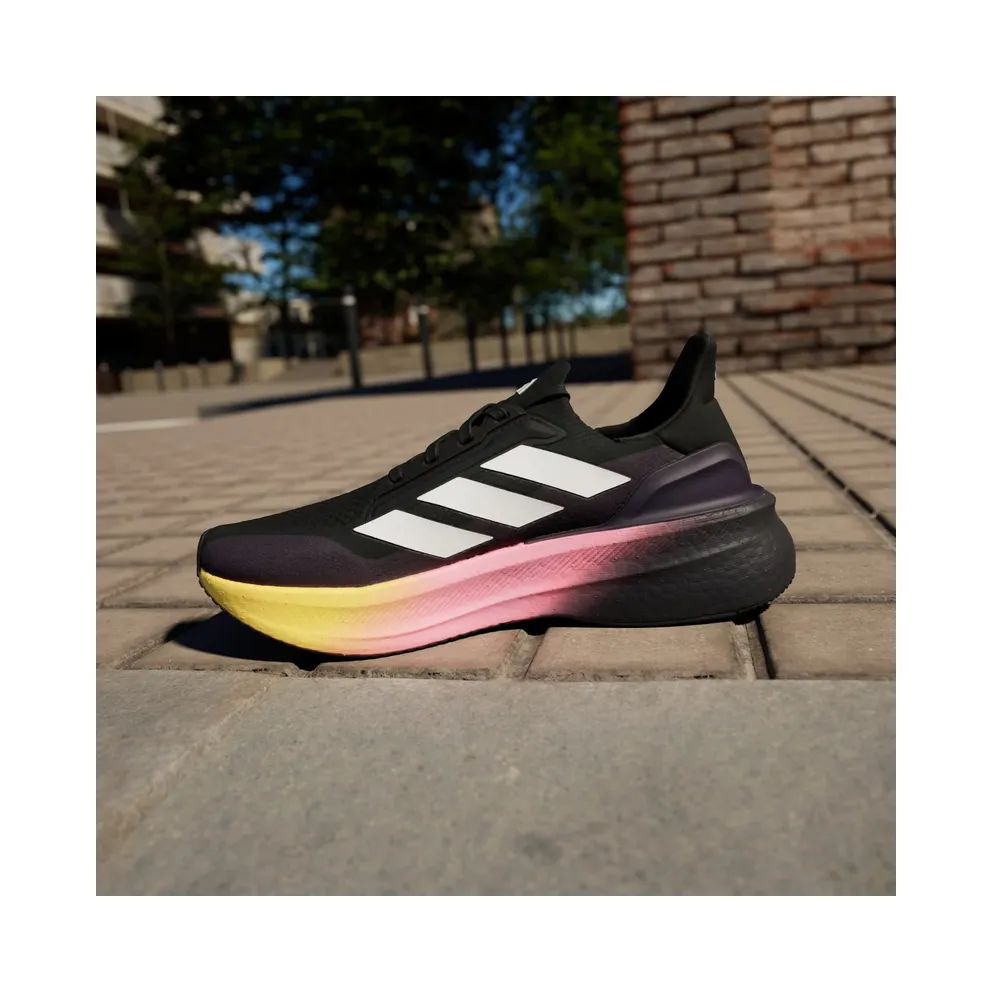 Adidas ULTRABOOST 5X “CORE BLACK ZERO METALIC SPARK” (JI1332)
