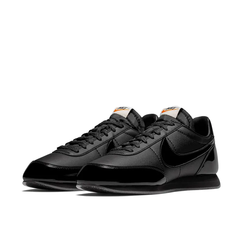 Nike x Comme des Garcons Night Track Wiht (AQ3695-001)