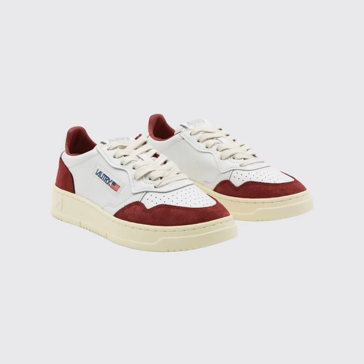 Autry Medalist Low Sneakers for in Leather and Suede with a Bicolor Design Burgundy (AULWFT20)