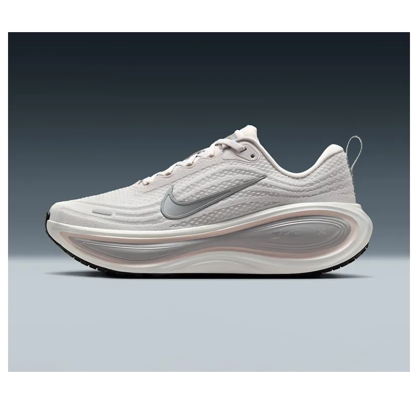 nike-vomero-plus IM5020-001