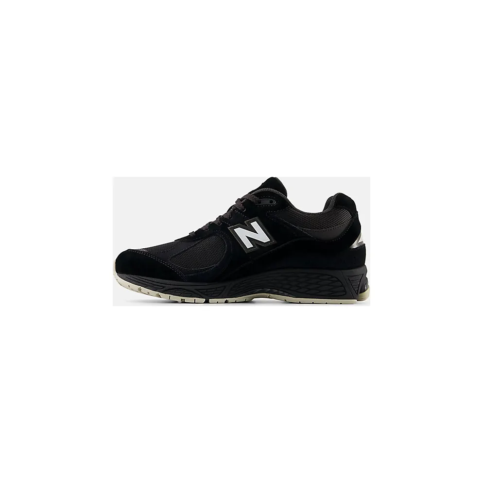 New Balance 2002R “Black/Oat” (U2002RL)