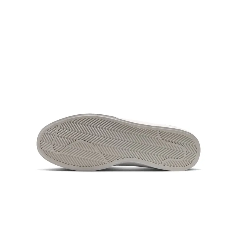 Nike Blazy “Black/Sail/White/Black” (IM2523-001)