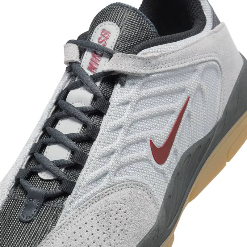 Nike SB Vertebrae Light Smoke Grey Dark Smoke Grey Black Dark Team Red (FD4691-004)