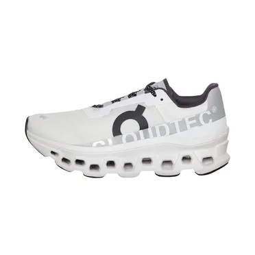on-sneaker 6198288