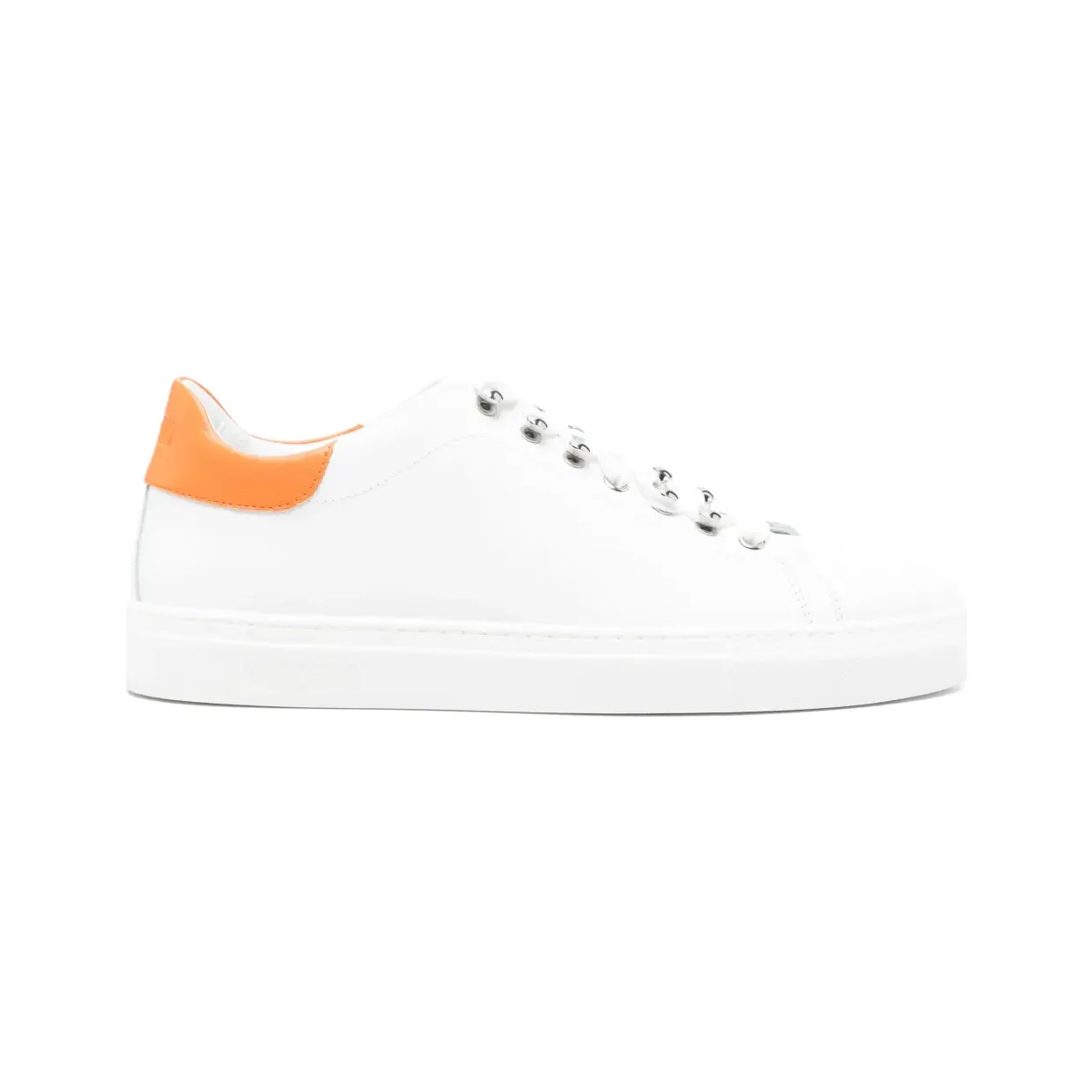 Moschino “White” (MB15012G0MGAA)
