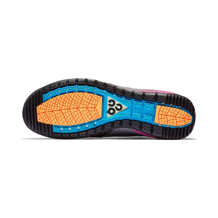 nike-acg AQ9333-001