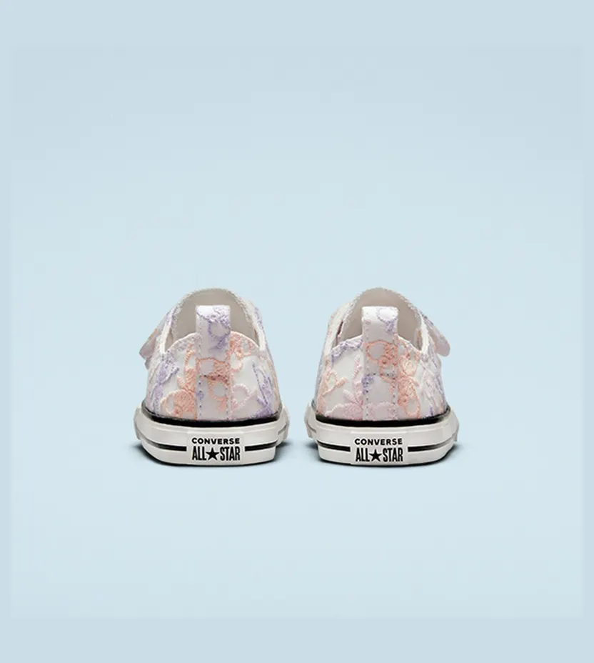 converse-chuck-taylor-all-star A01618C
