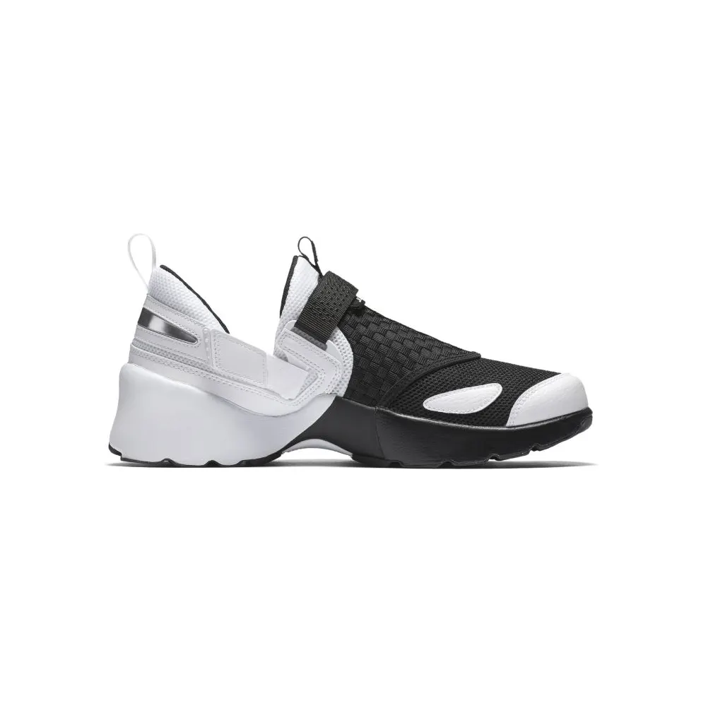 Jordan Trunner LX Black White Black/White (897992-010)
