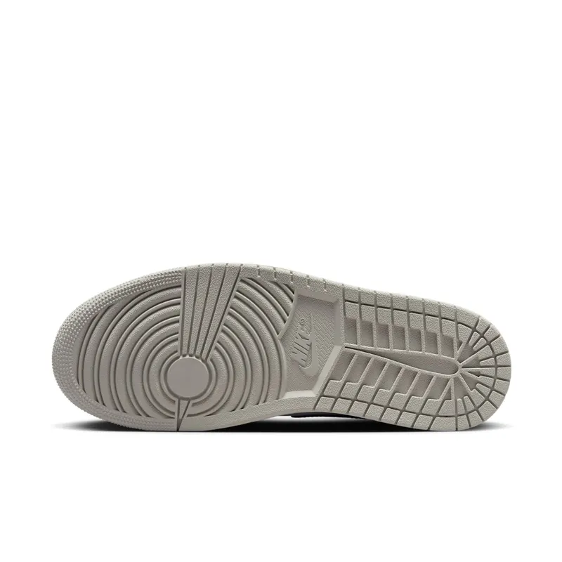 Nike Air Jordan 1 Retro High OG White Cement (DZ5485-052)