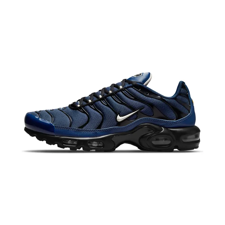 Nike Air Max Plus “Midnight Navy / Black / Desert Sand” (DC6094-400)
