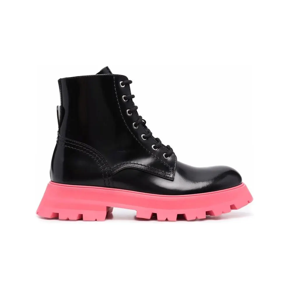 Alexander McQueen Tread Slick Leather Boot Black Pink (657569WHZ8J1486)