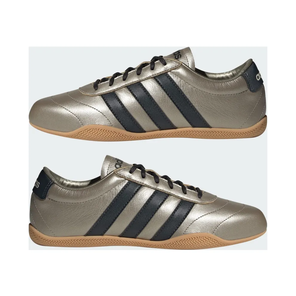 adidas Grand Court Lo “Cyber Metallic / Carbon / Gum” (JQ9681)