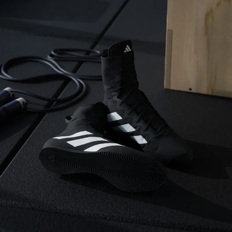 Adidas Box Hog 4 Core Black / Cloud White / Core Black (JS4684)