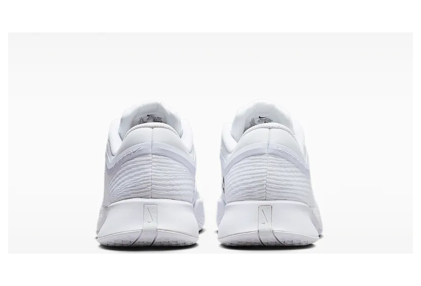 nikecourt IR3543-100