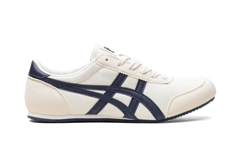 Onitsuka Tiger Track Trainer “White Black” (1183B476-101)
