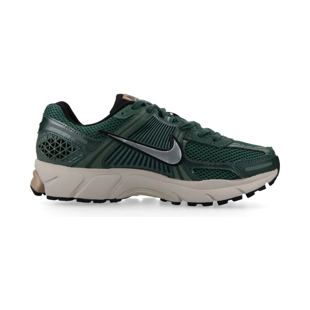 Nike Zoom Vomero 5 (vintage green / chrome / lt orewood brn / hemp) – FN6742-300
