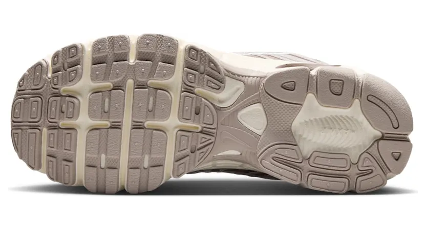 nike-air-max IQ9430-200