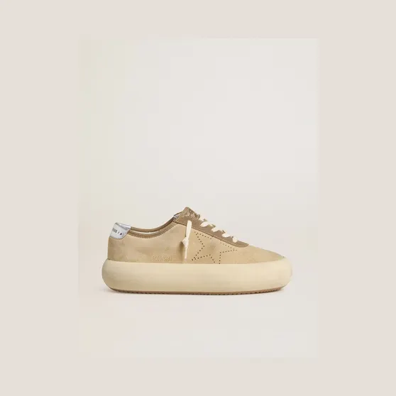 Golden Goose Space-Star In Beige Suede With Perforated Star And Metallic Silver Heel Tab (GMF00376.F007968.55528)
