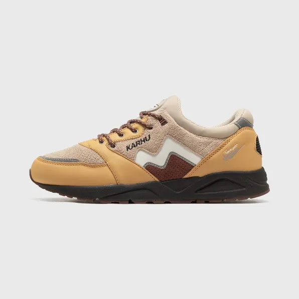 Karhu Aria Oak Buff / White